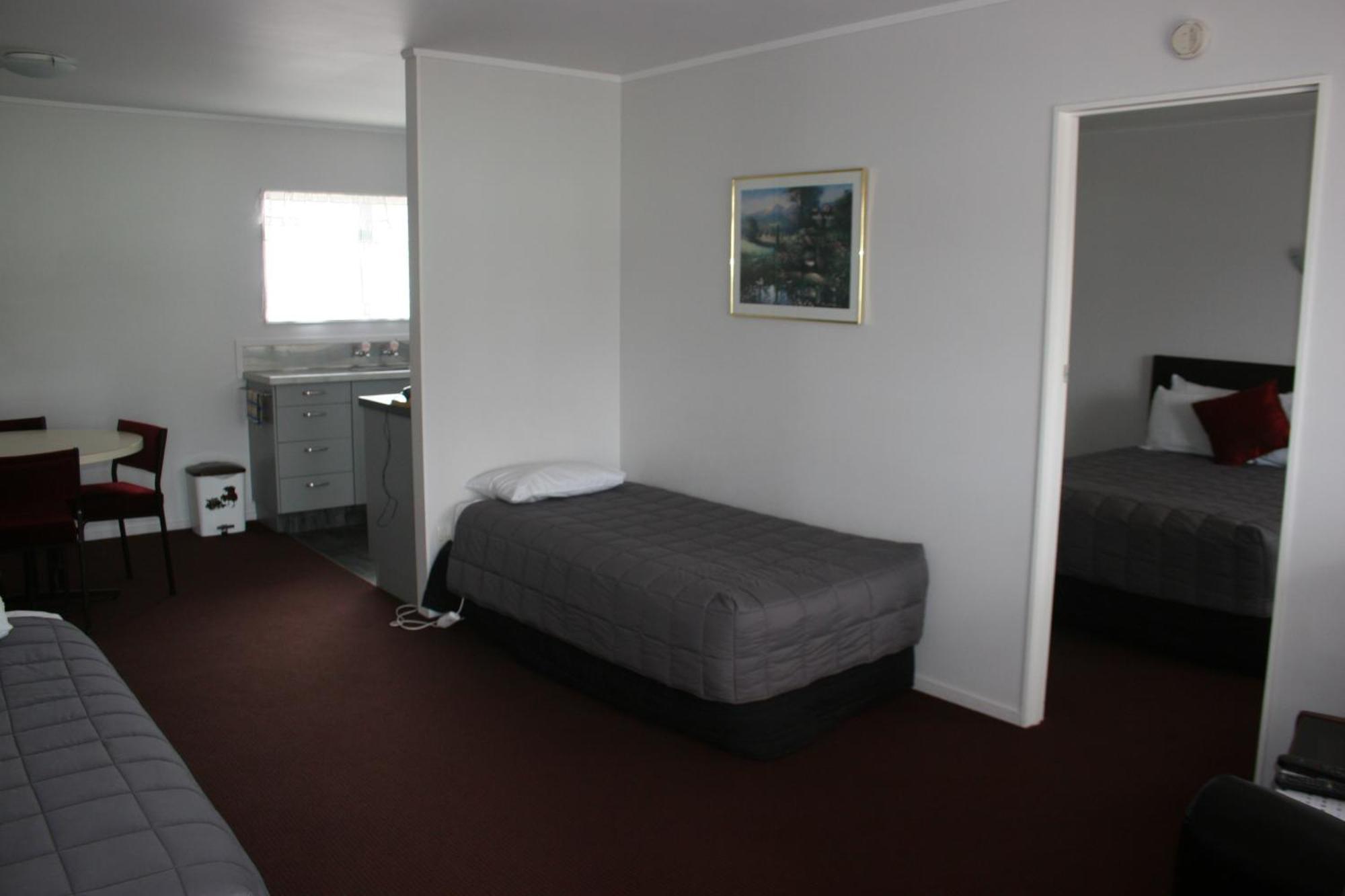 Burgundy Rose Motel Whangarei Luaran gambar
