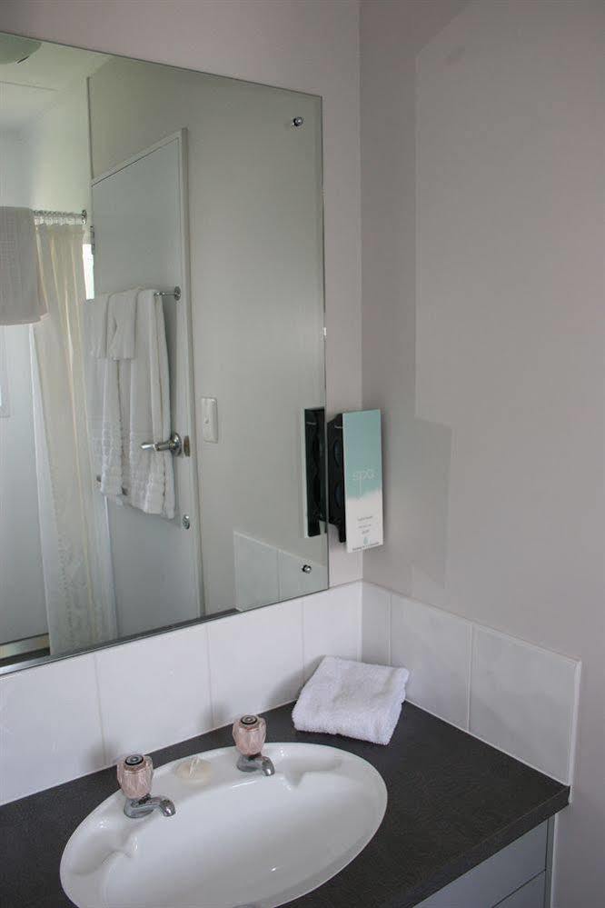 Burgundy Rose Motel Whangarei Luaran gambar